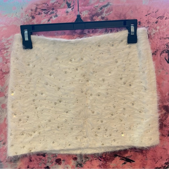NWT ZARA MINI BEADED SKIRT SIZE S
🚨FINAL PRICE NO ACCEPT OFFERS - Picture 14 of 16